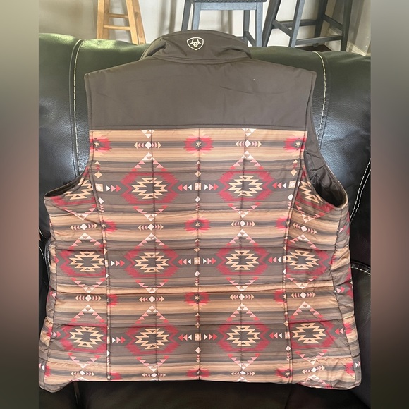 Women’s Ariat Vest - Picture 2 of 3